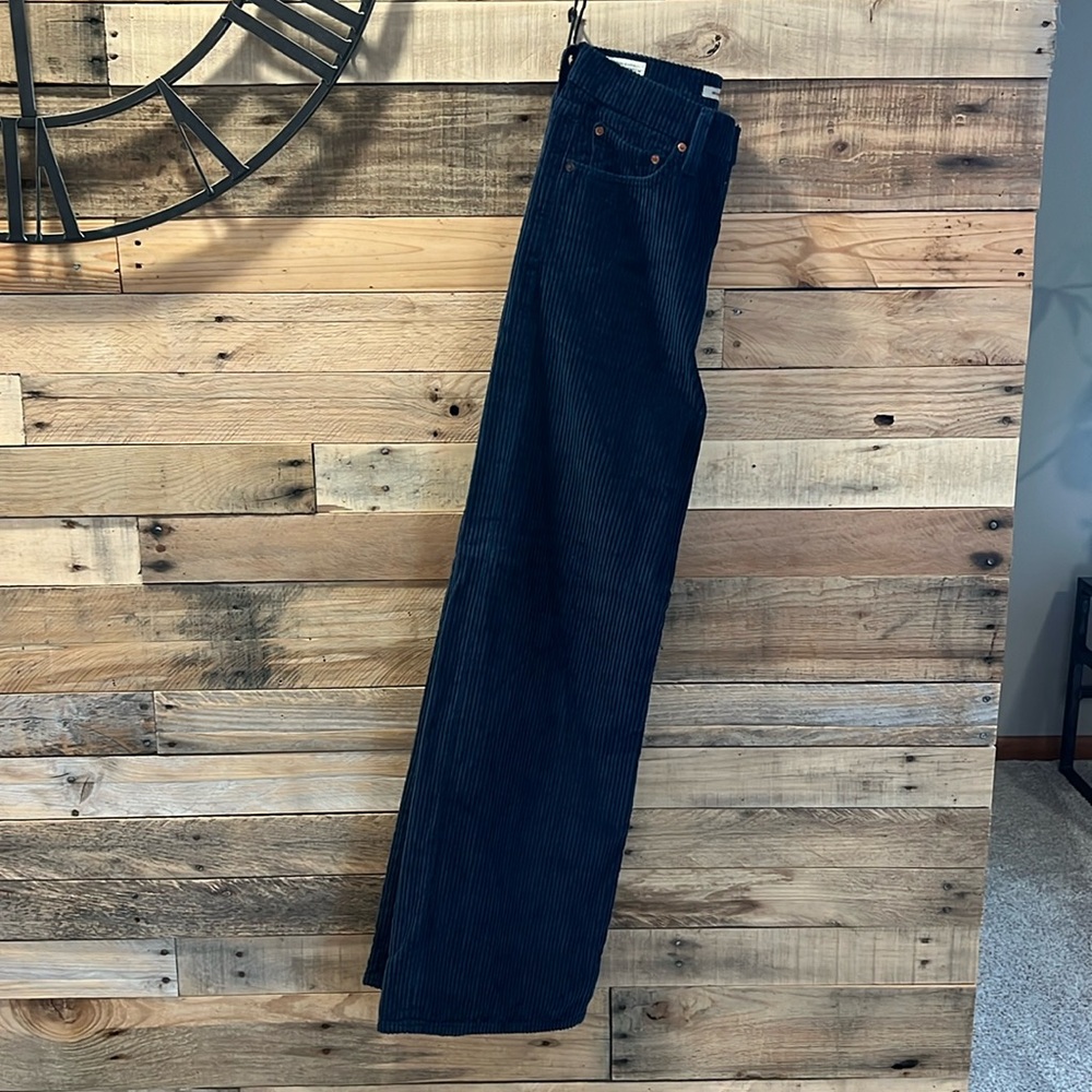 Levi’s ribcage wide leg